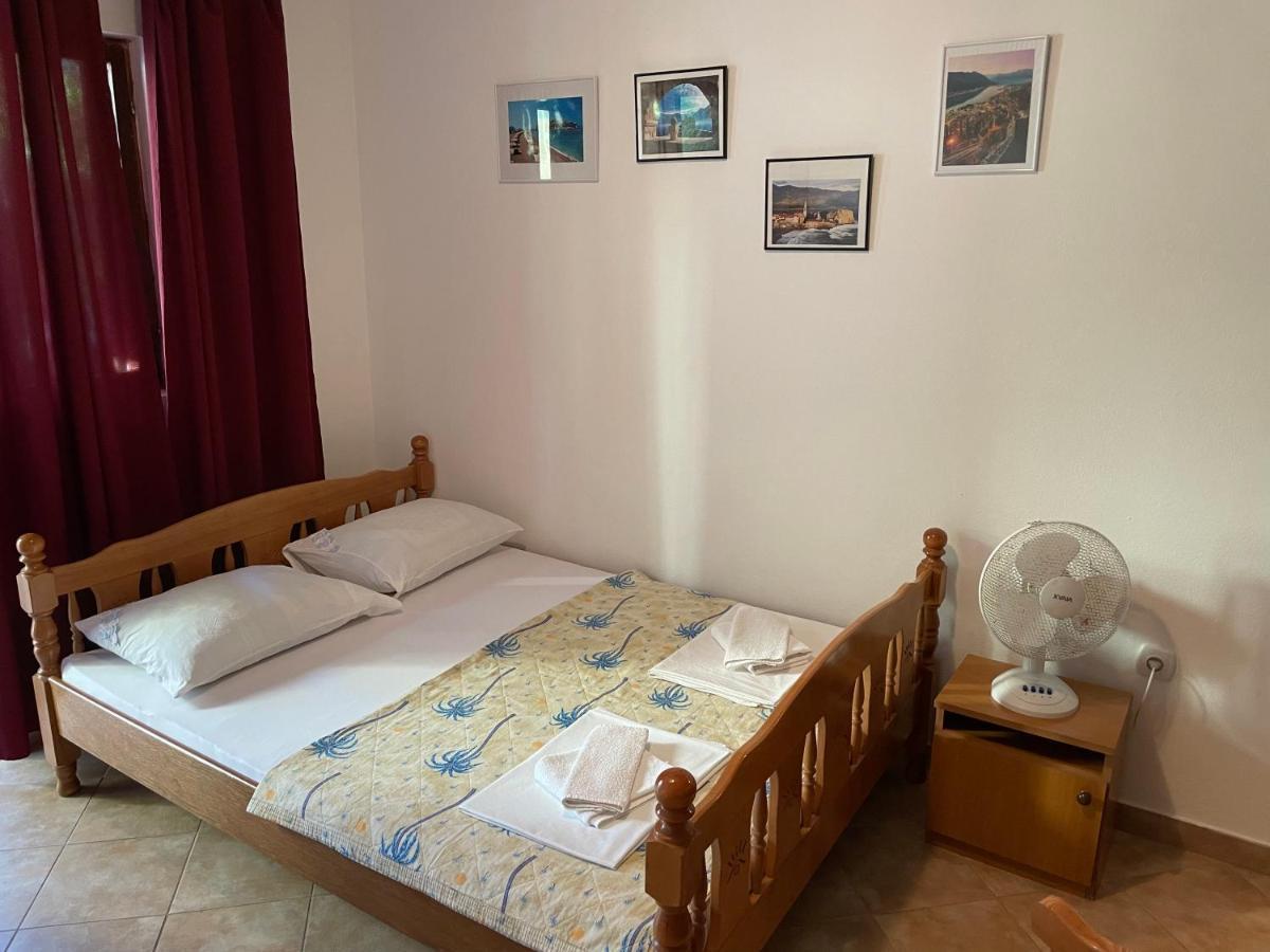 Apartmani Ivana Tivat Luaran gambar