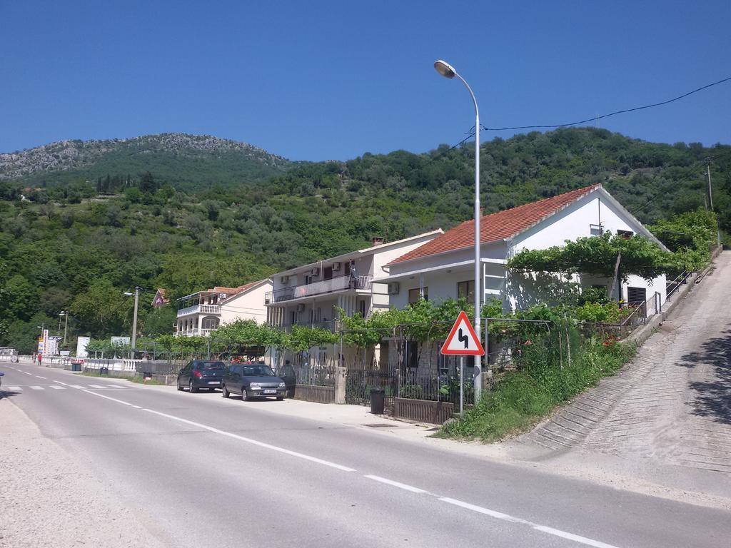 Apartmani Ivana Tivat Luaran gambar