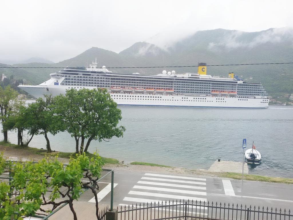 Apartmani Ivana Tivat Luaran gambar