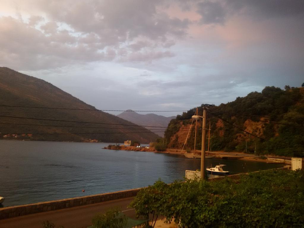 Apartmani Ivana Tivat Luaran gambar